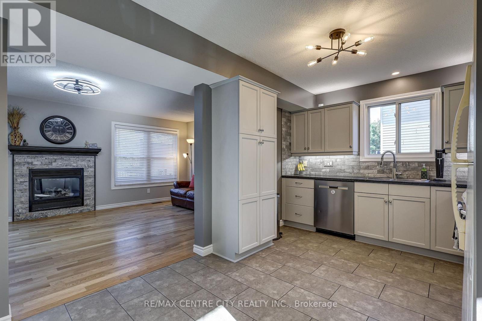 42134 Mcbain Line Property Photo 9
