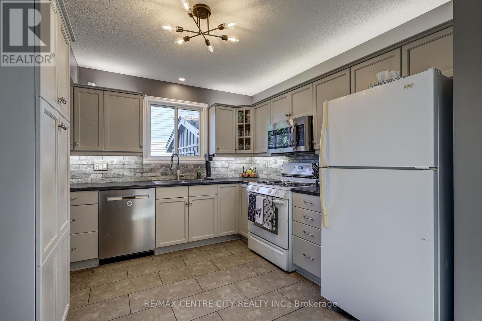 42134 Mcbain Line Property Photo 10