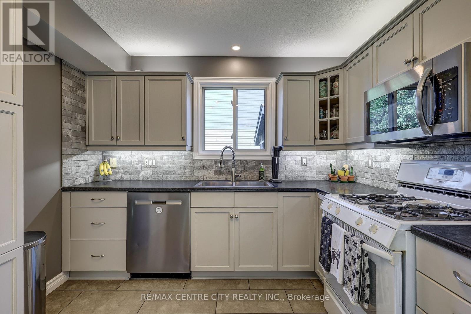42134 Mcbain Line Property Photo 13