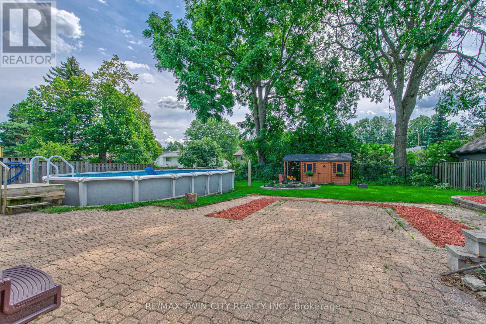 104 Springbank Crescent Property Photo 28
