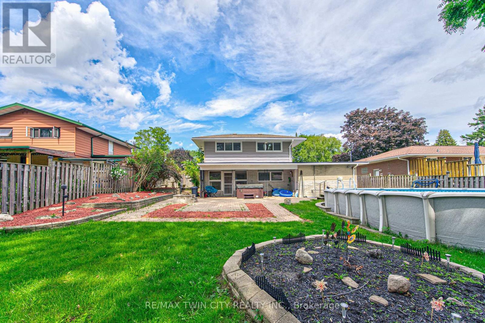 104 Springbank Crescent Property Photo 35