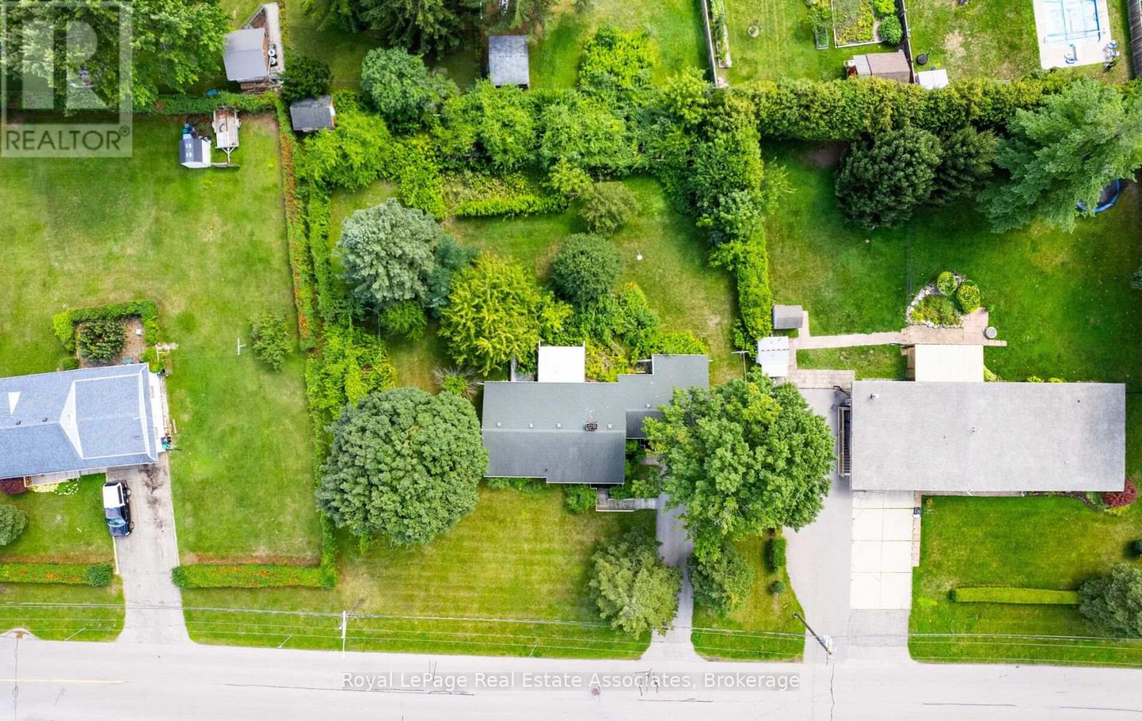 27 Rothsay Avenue Property Photo 3