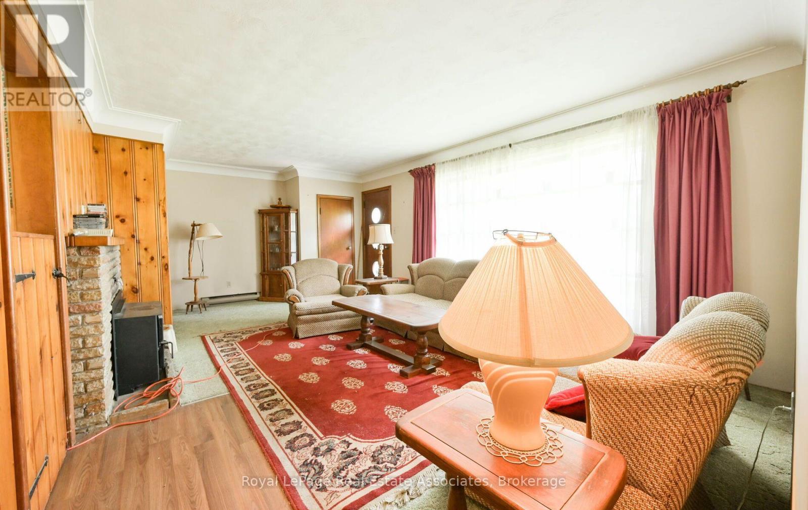 27 Rothsay Avenue Property Photo 6