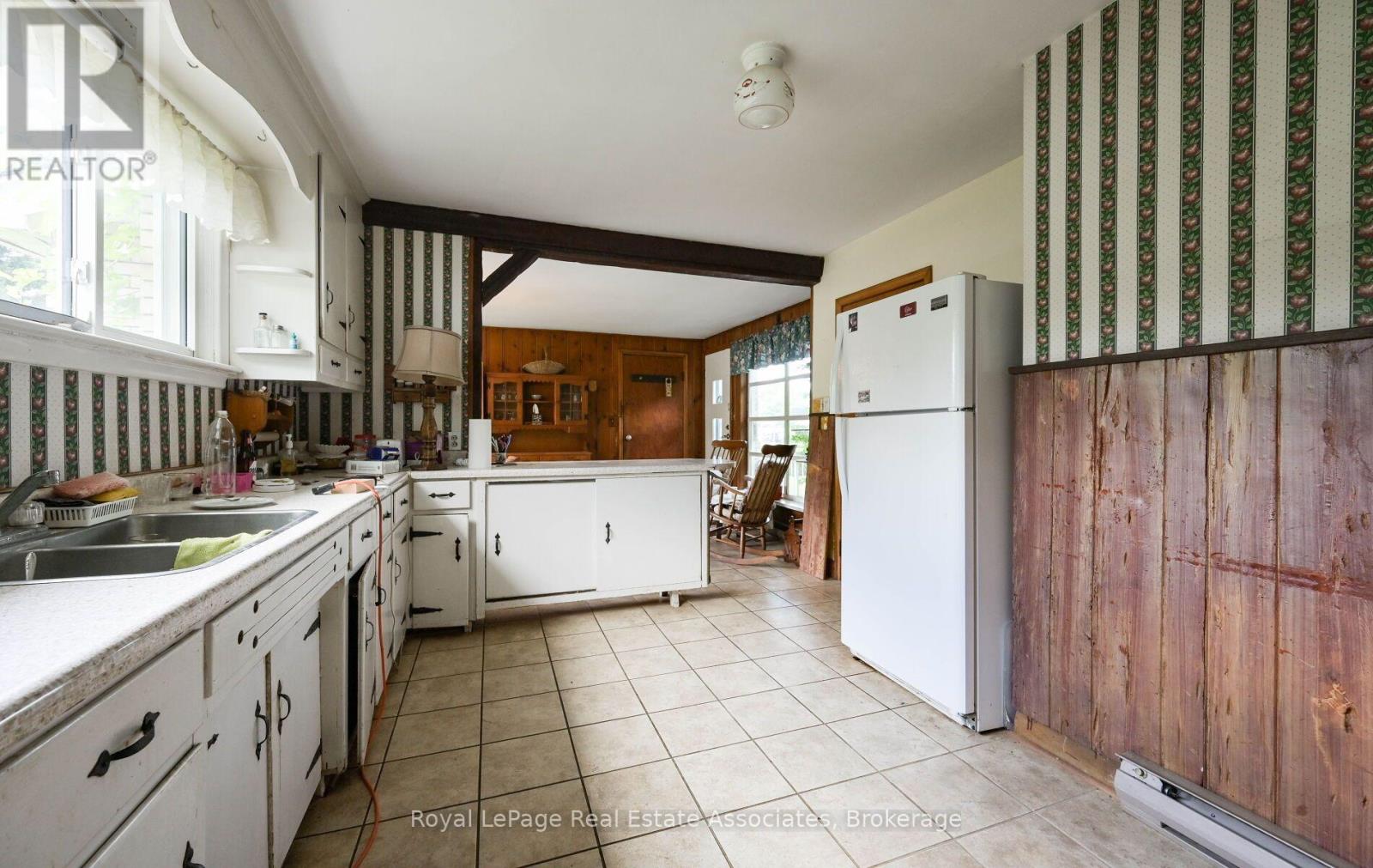 27 Rothsay Avenue Property Photo 8