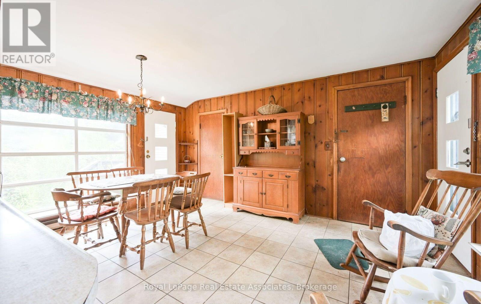 27 Rothsay Avenue Property Photo 9