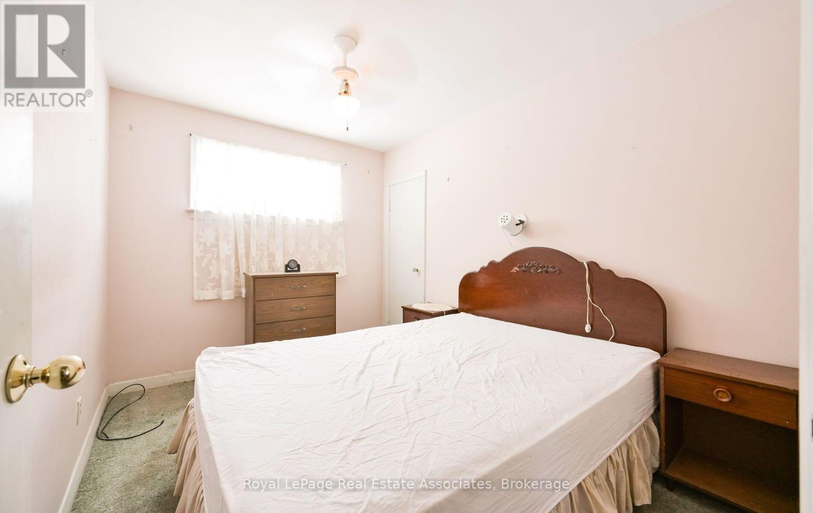 27 Rothsay Avenue Property Photo 13