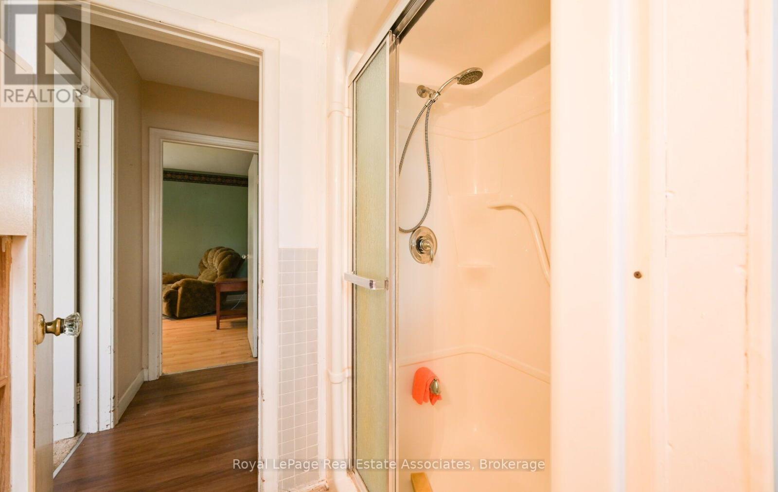 27 Rothsay Avenue Property Photo 19