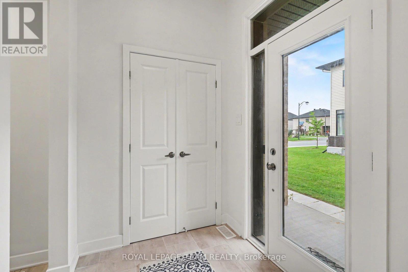 590 Triangle Street Property Photo 4