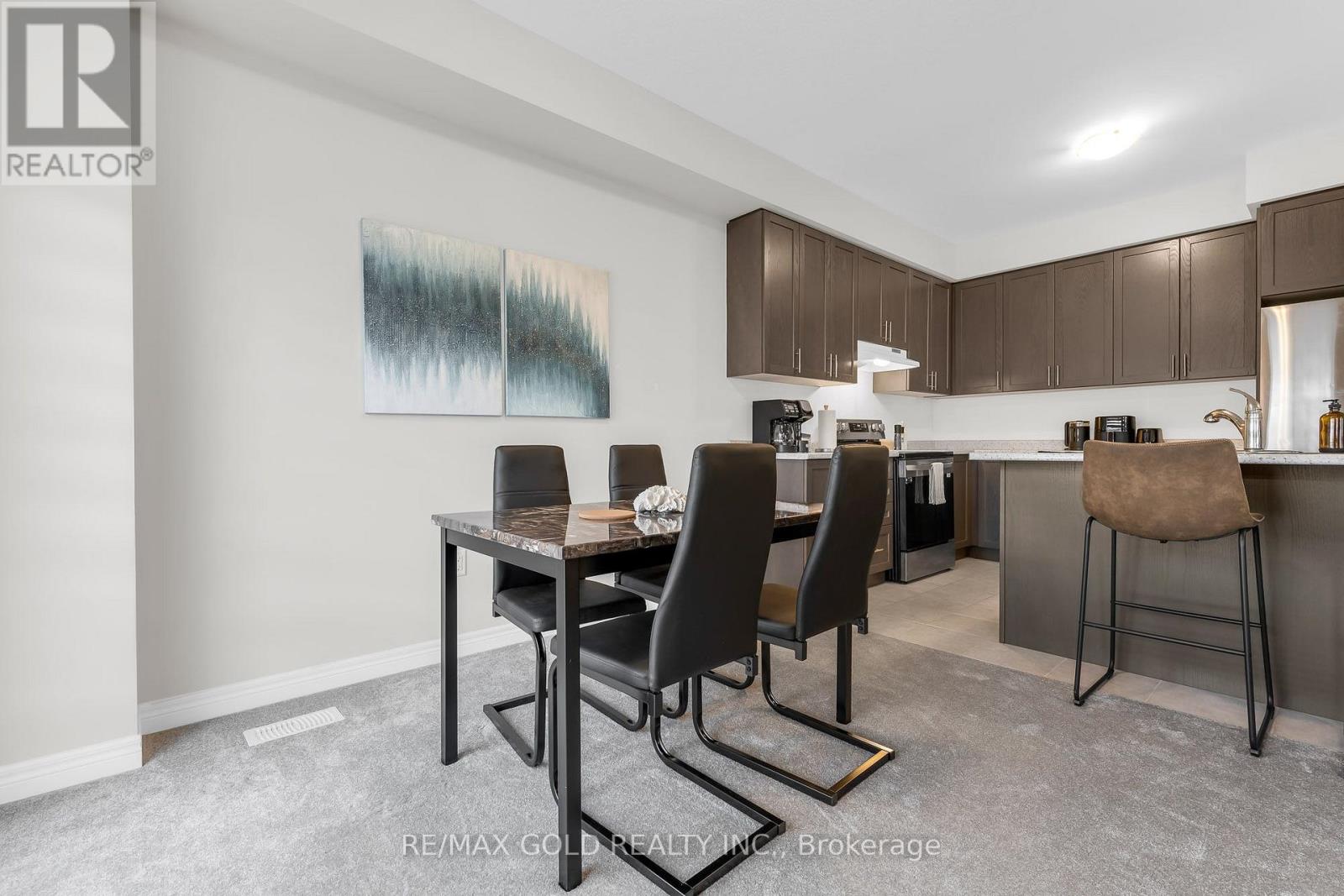 83 Pinot Crescent Property Photo 7