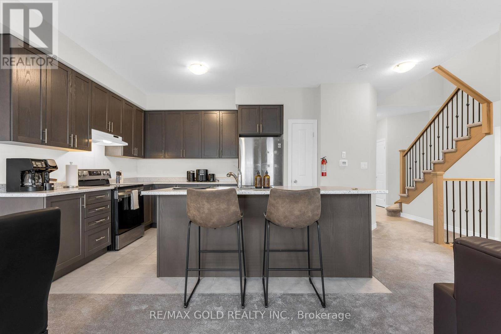83 Pinot Crescent Property Photo 8