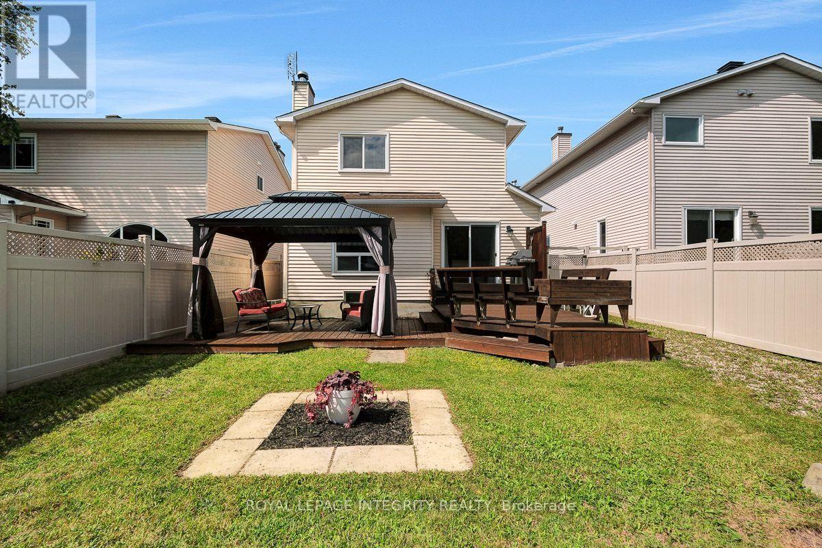 390 Oaklawn Crescent Property Photo 47