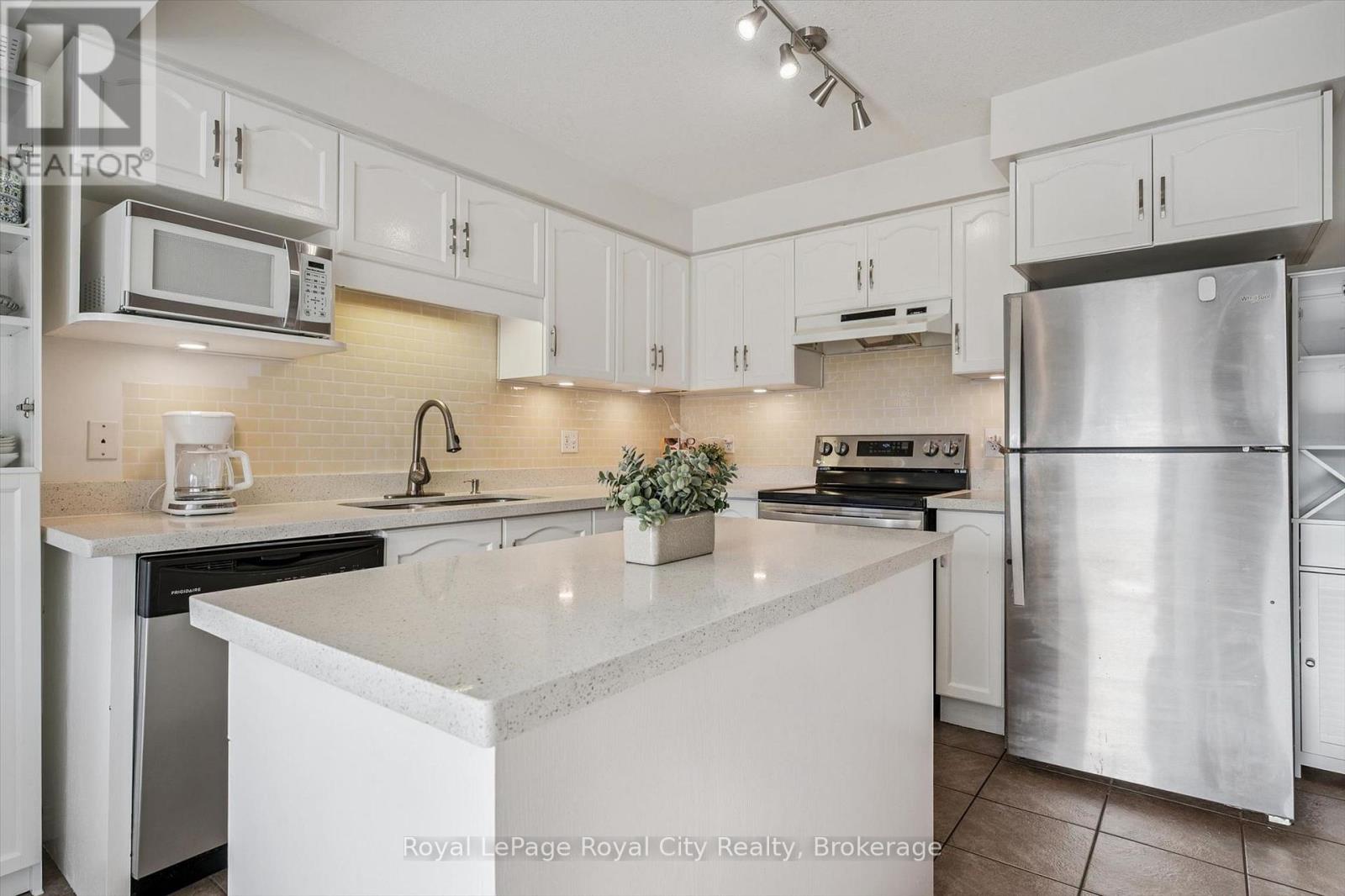 6 - 361 Arkell Road Property Photo 9