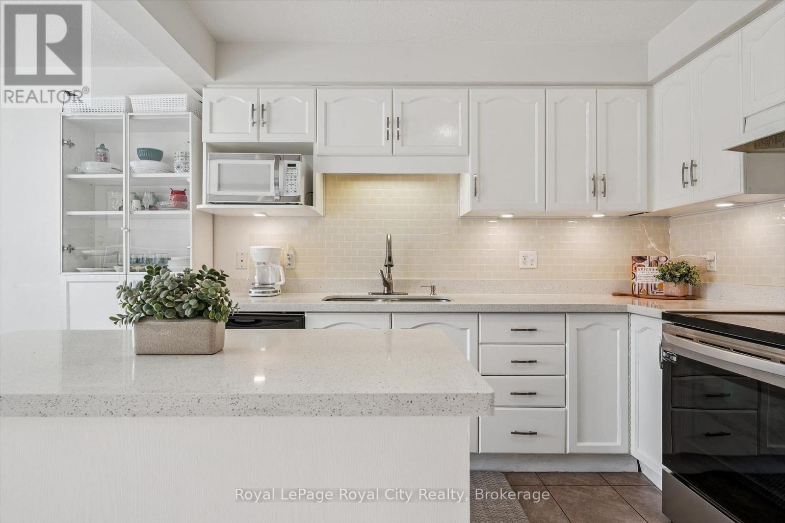 6 - 361 Arkell Road Property Photo 10
