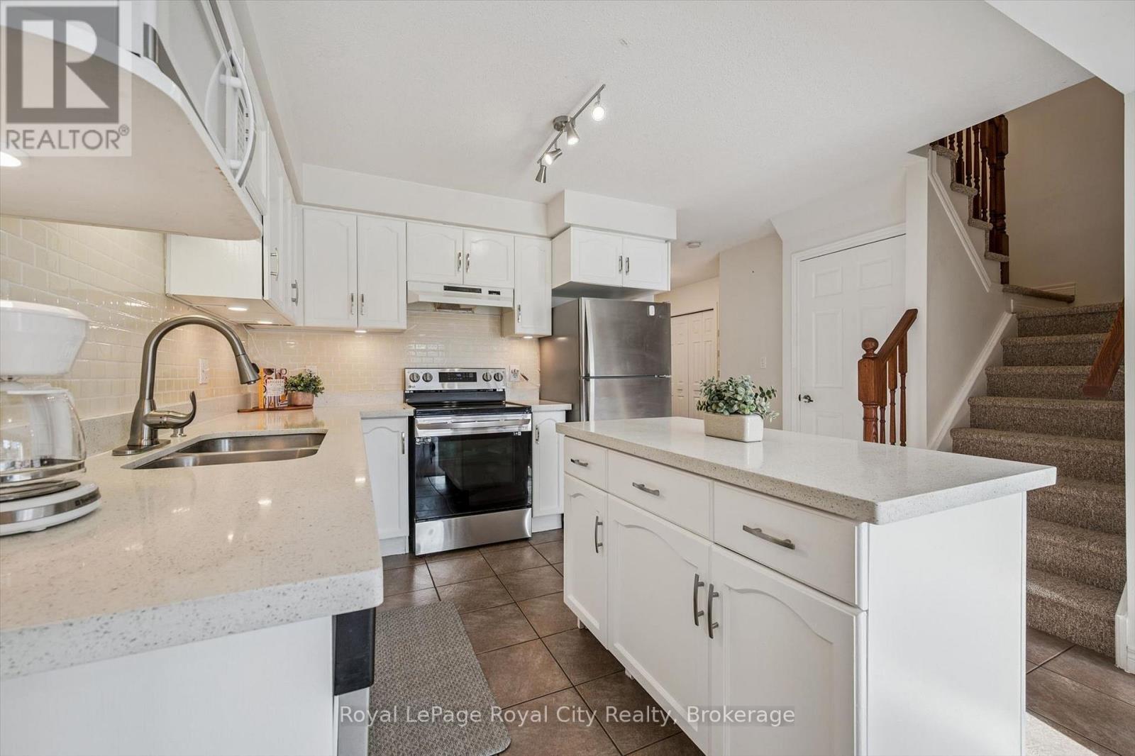 6 - 361 Arkell Road Property Photo 12