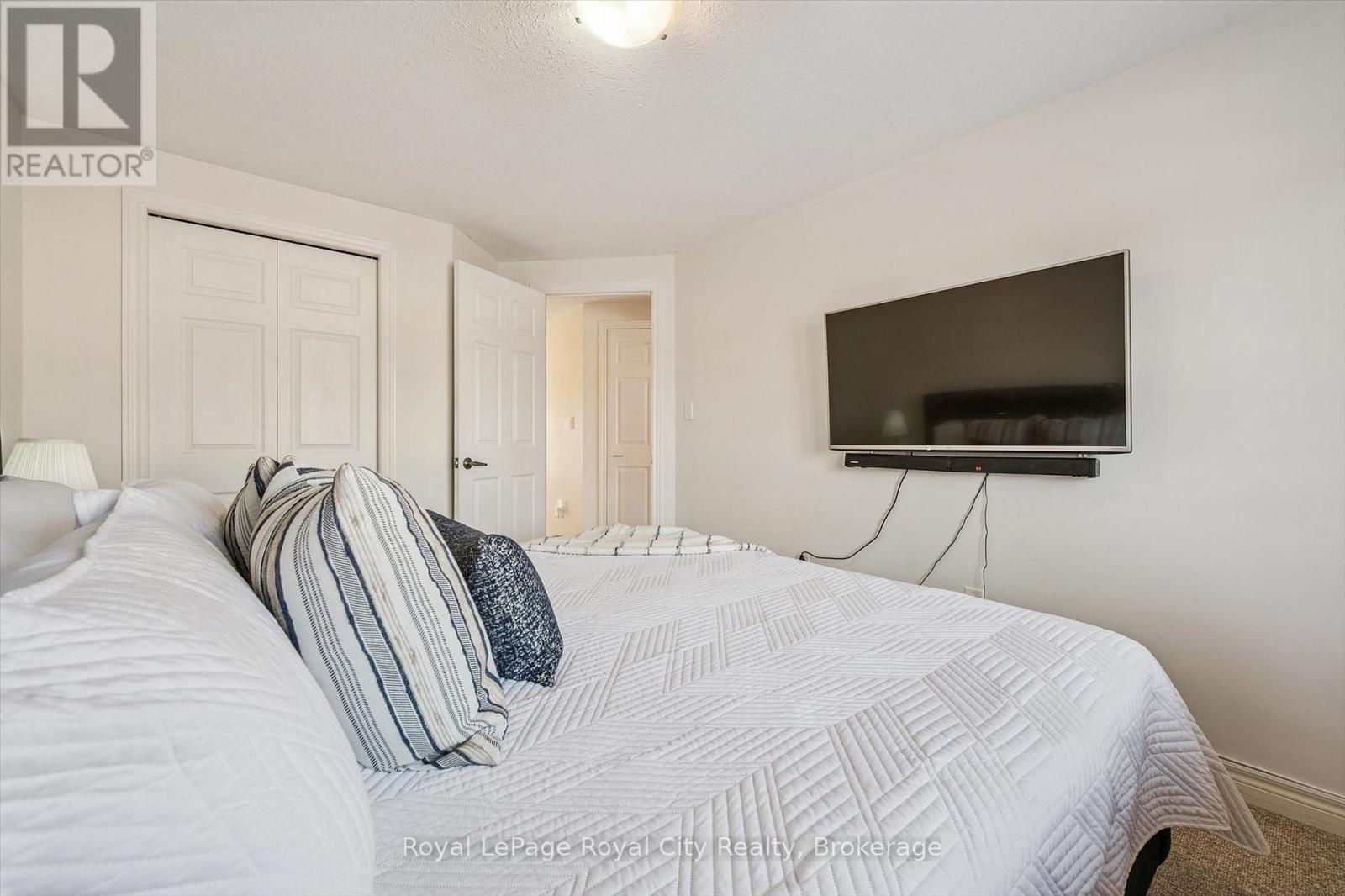 6 - 361 Arkell Road Property Photo 20