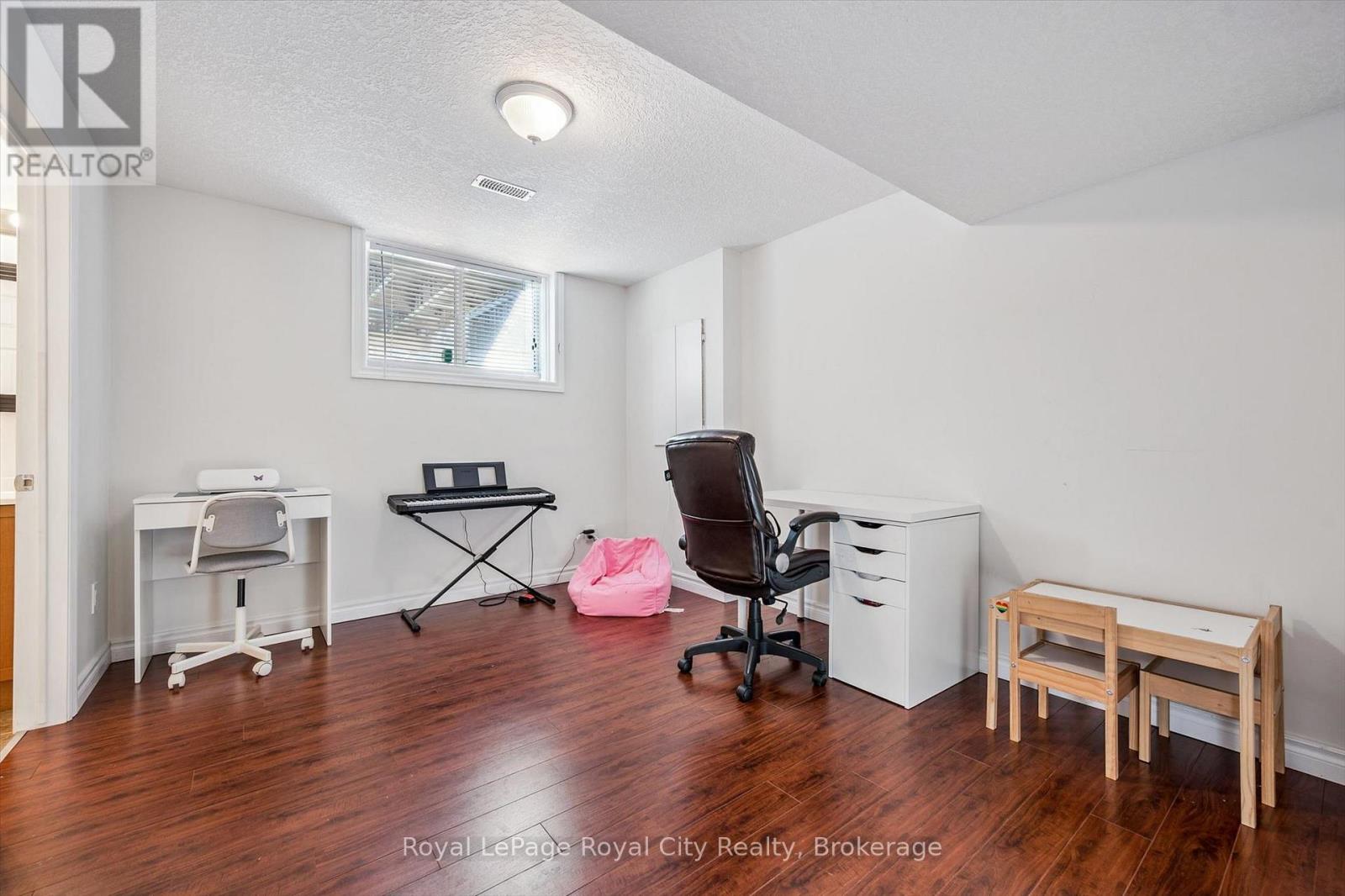 6 - 361 Arkell Road Property Photo 25