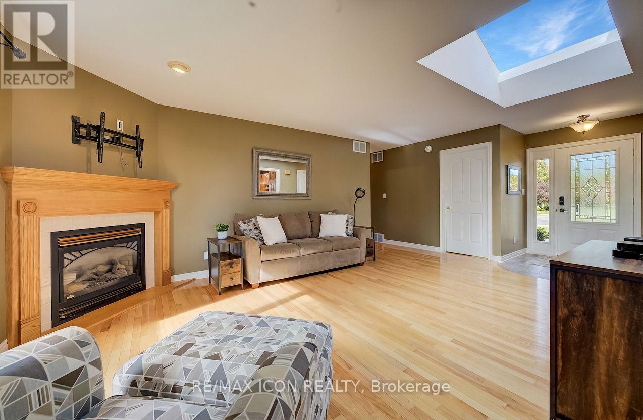 910 Walton Avenue N Property Photo 8