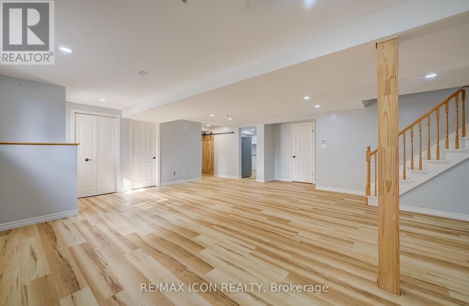 910 Walton Avenue N Property Photo 31