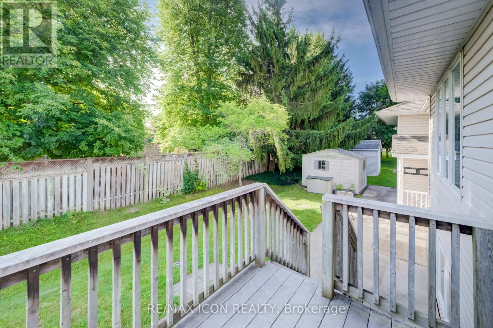 910 Walton Avenue N Property Photo 42