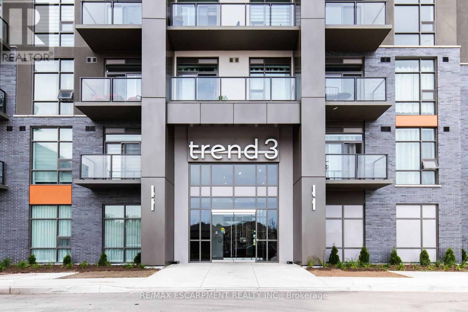 417 - 470 Dundas Street E Property Photo 2