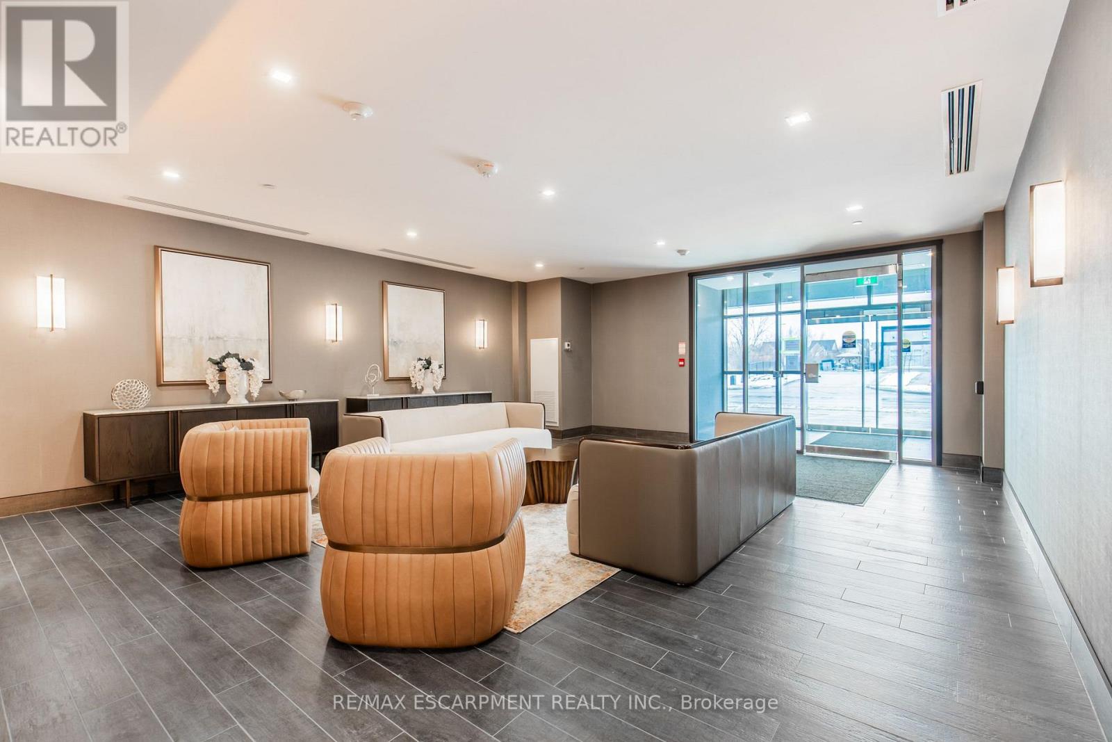 417 - 470 Dundas Street E Property Photo 4