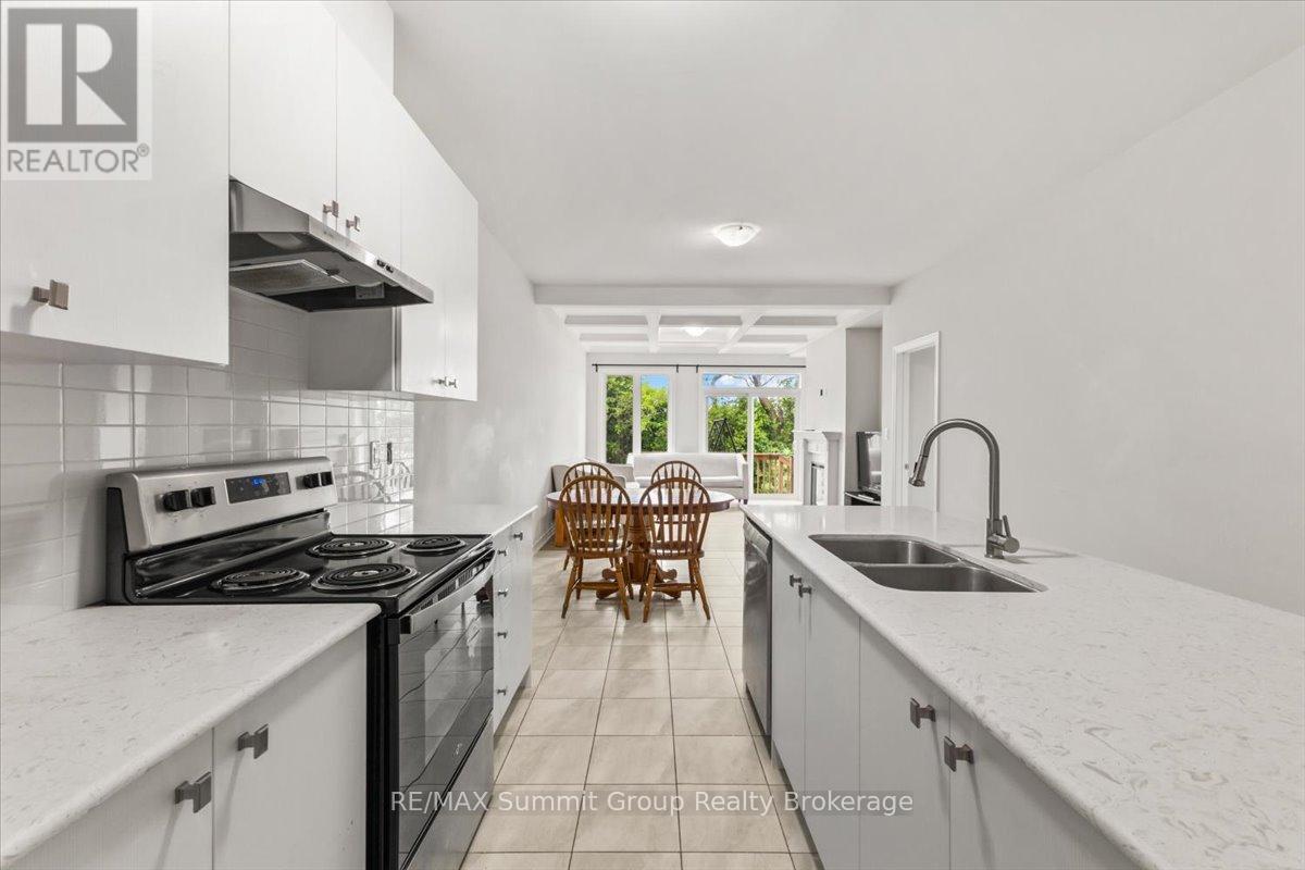 118 Stonebrook Way Property Photo 3