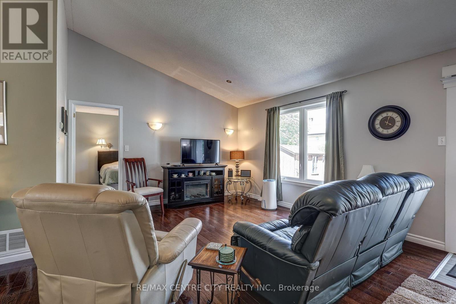 12 Second Avenue Property Photo 29