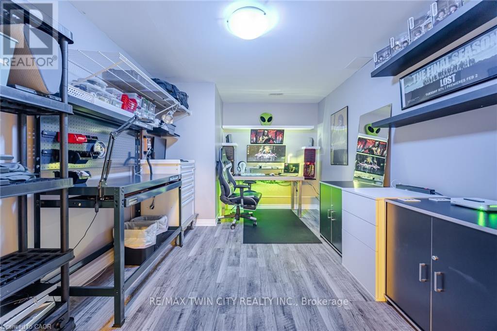 387 Gravel Ridge Trail Property Photo 40