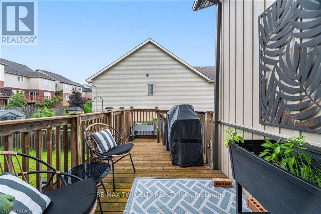 387 Gravel Ridge Trail Property Photo 48