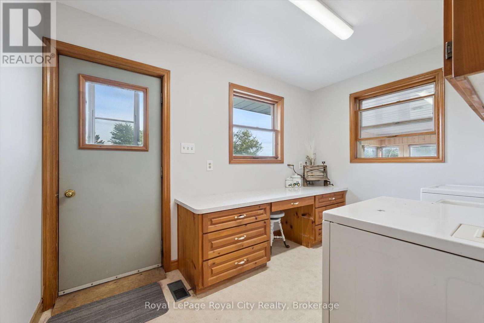 7689 Second Line Property Photo 17