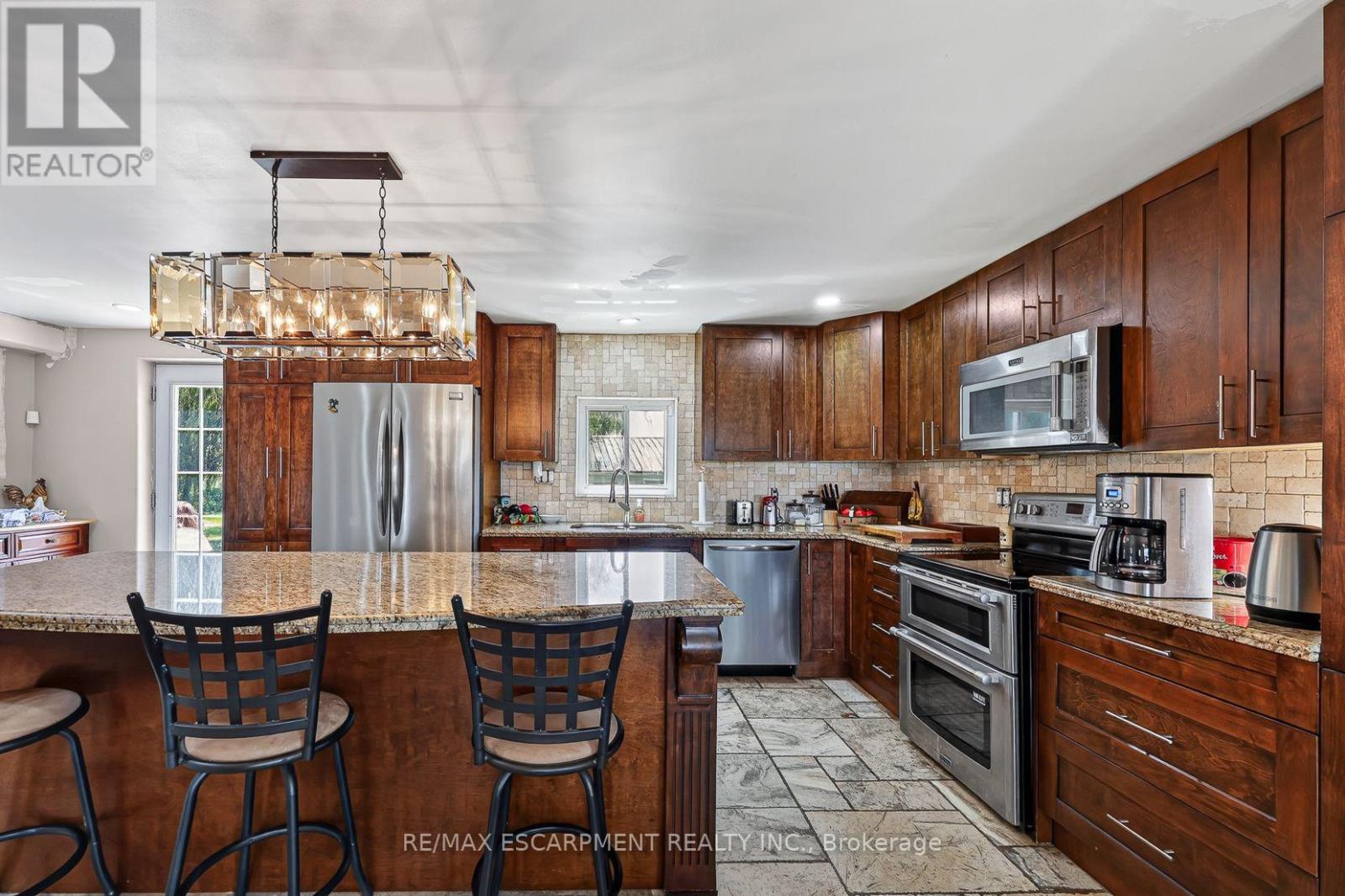 3120 Highway #3 W Property Photo 11