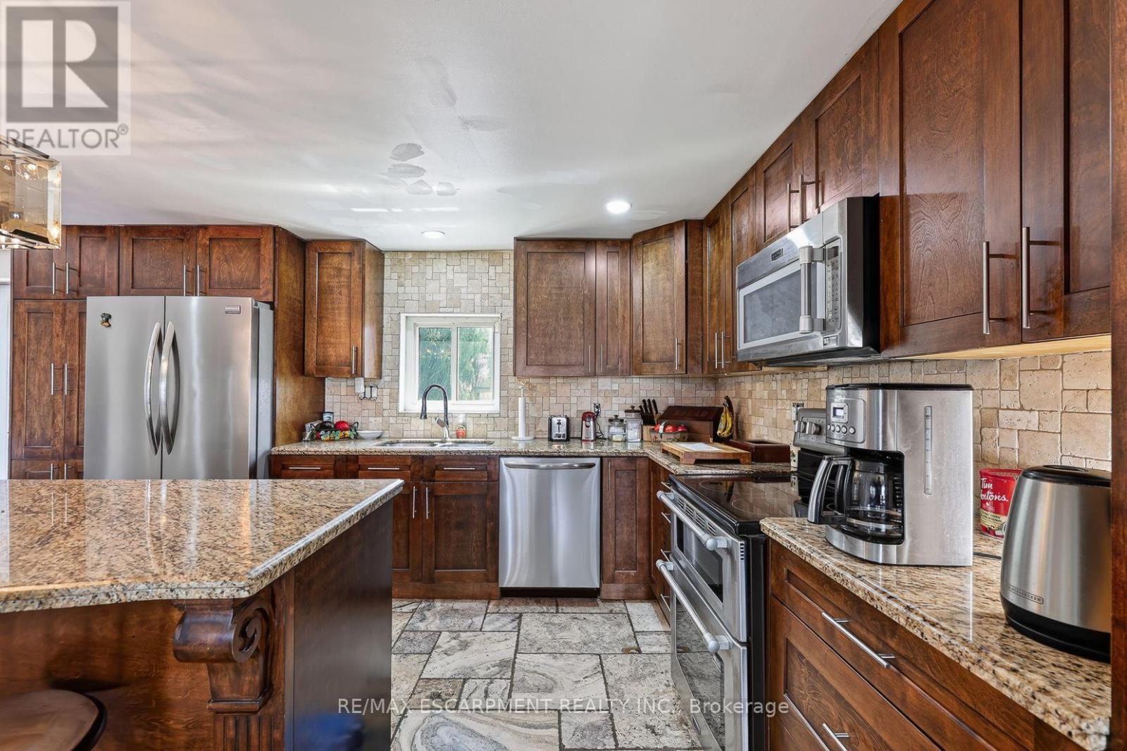 3120 Highway #3 W Property Photo 12