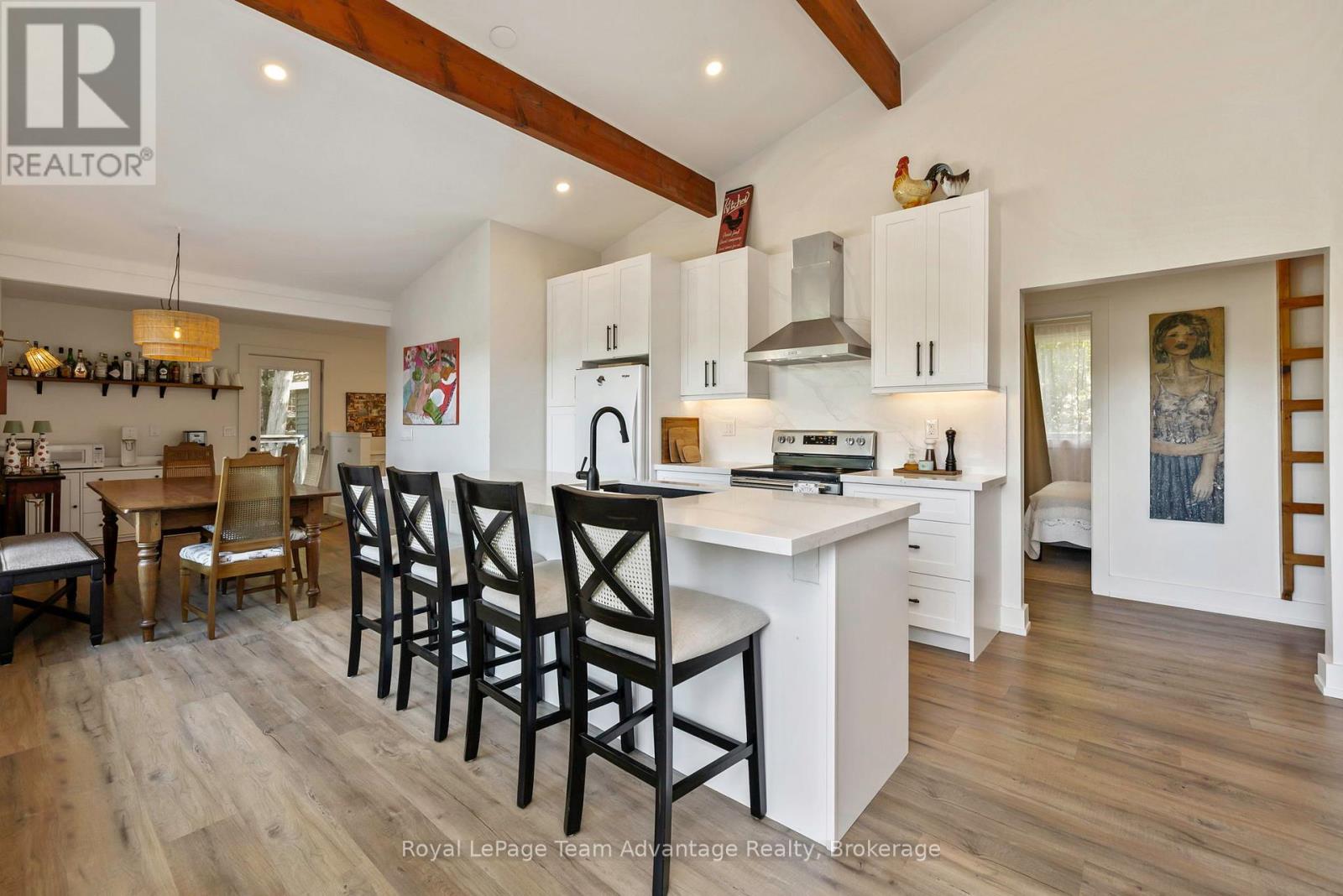 8 Firefly Way Property Photo 16