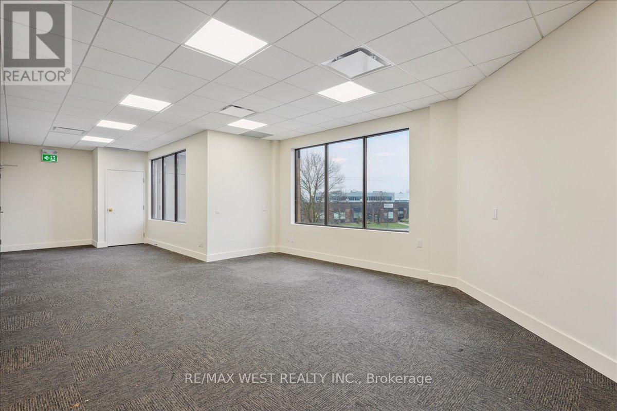 J202 - 155 Frobisher Drive Property Photo 7