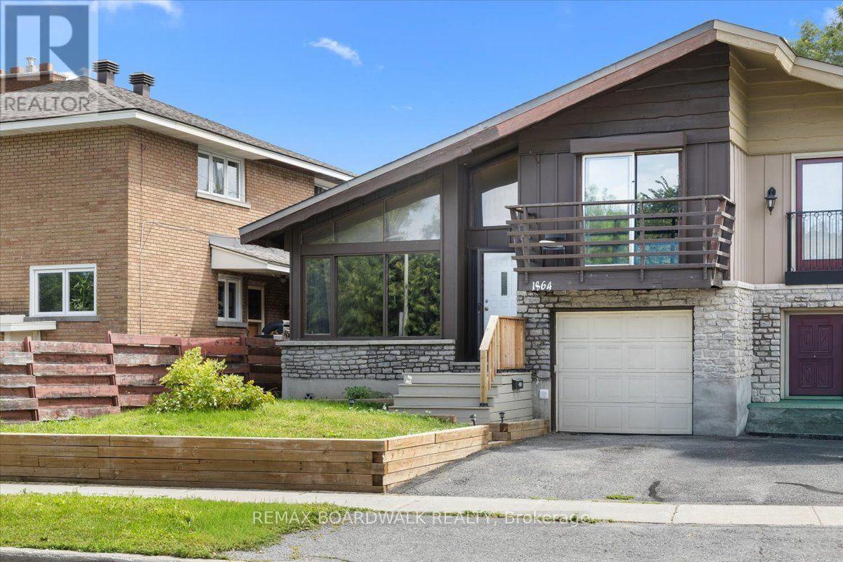 1864 Lenester Avenue W Property Photo 2