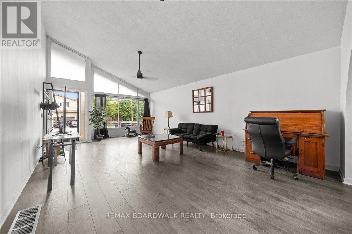 1864 Lenester Avenue W Property Photo 6