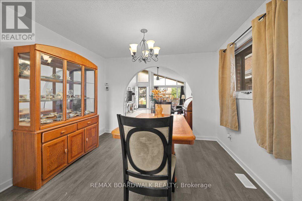1864 Lenester Avenue W Property Photo 11