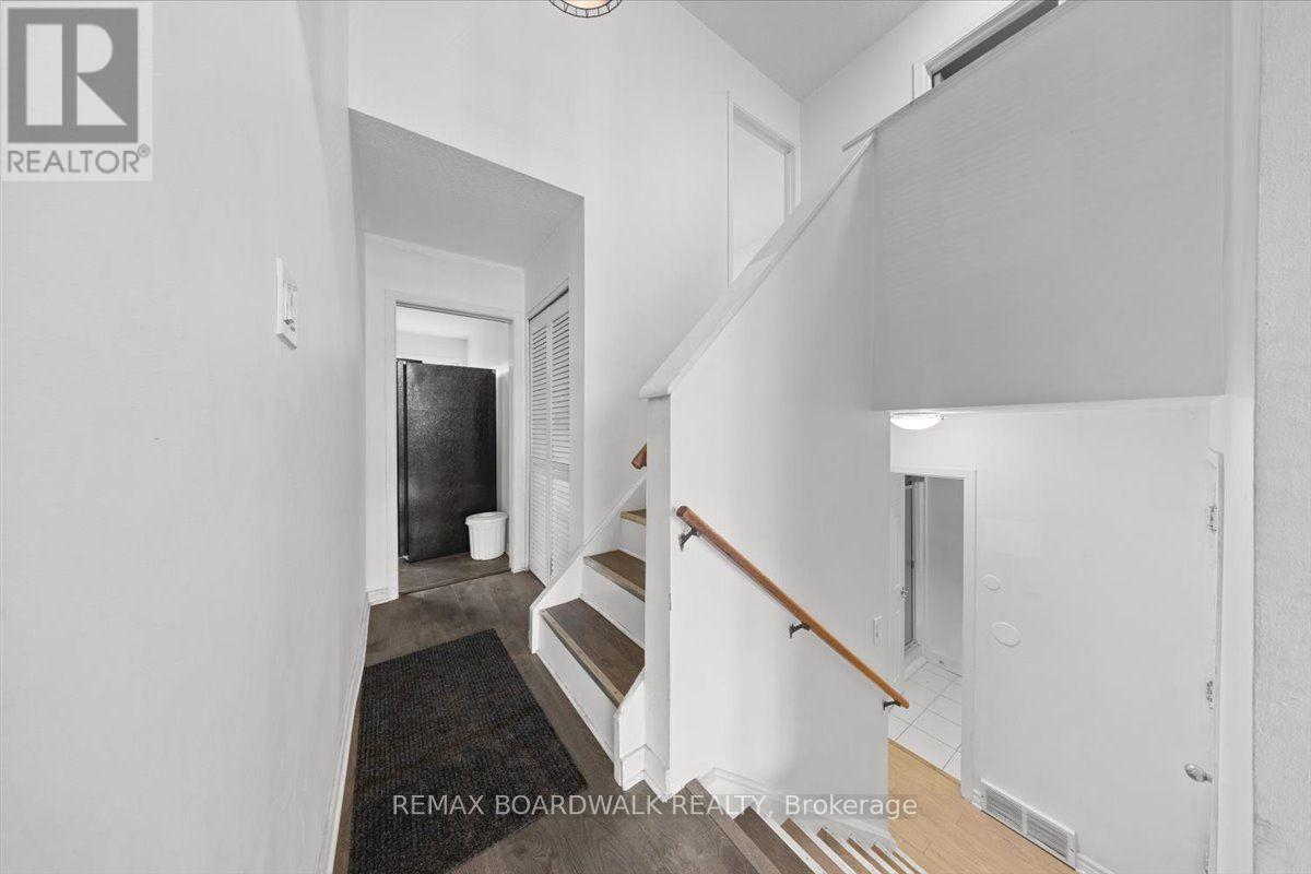 1864 Lenester Avenue W Property Photo 17