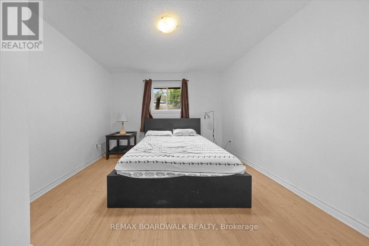 1864 Lenester Avenue W Property Photo 26