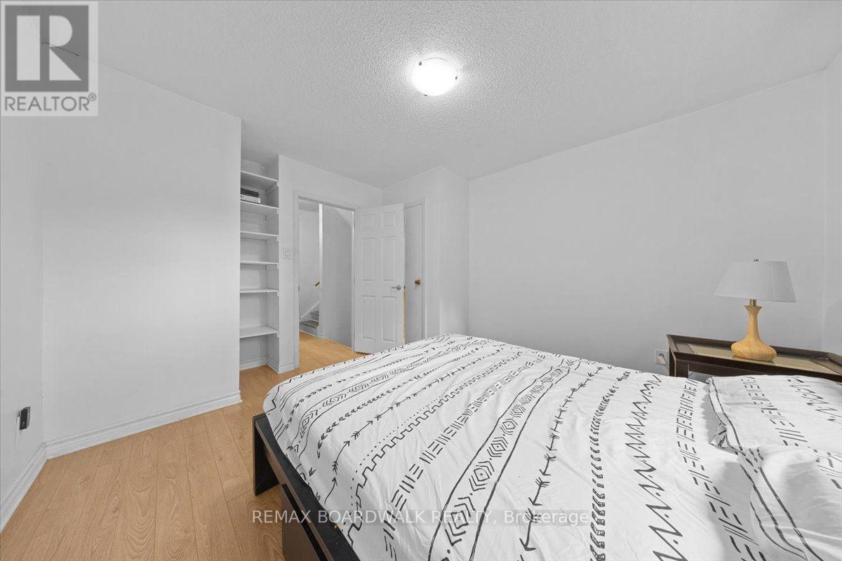 1864 Lenester Avenue W Property Photo 27