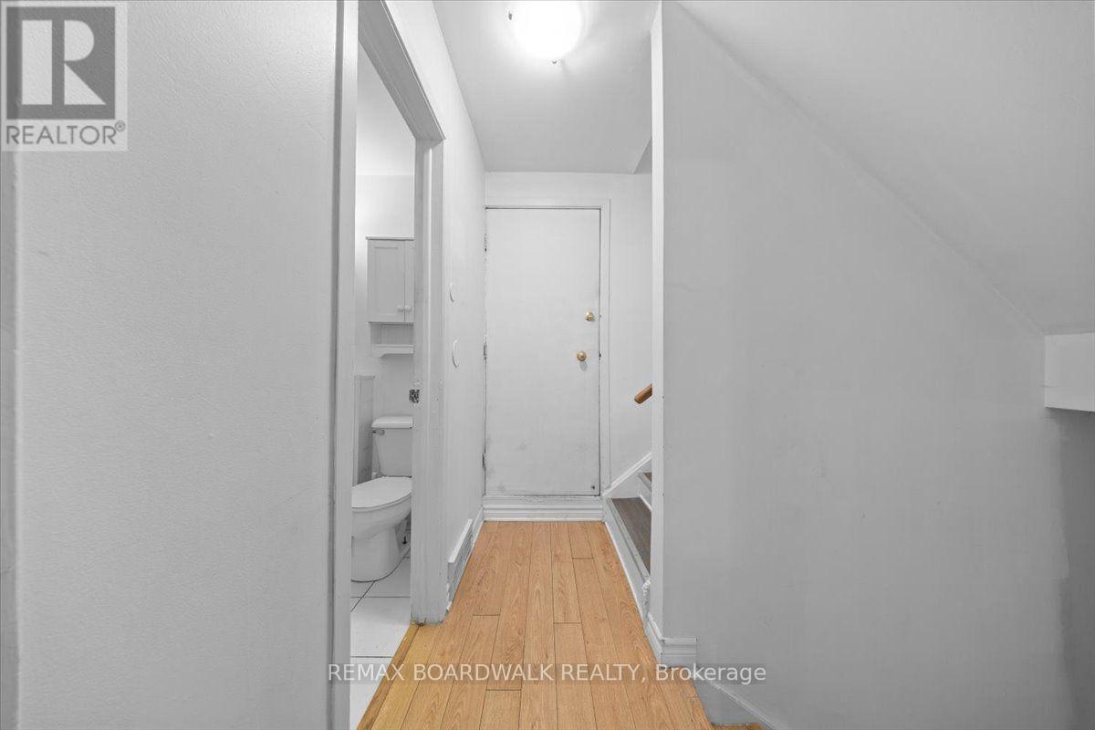1864 Lenester Avenue W Property Photo 28