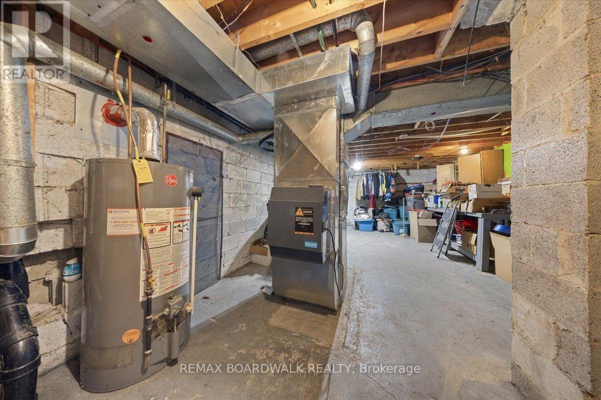 1864 Lenester Avenue W Property Photo 33