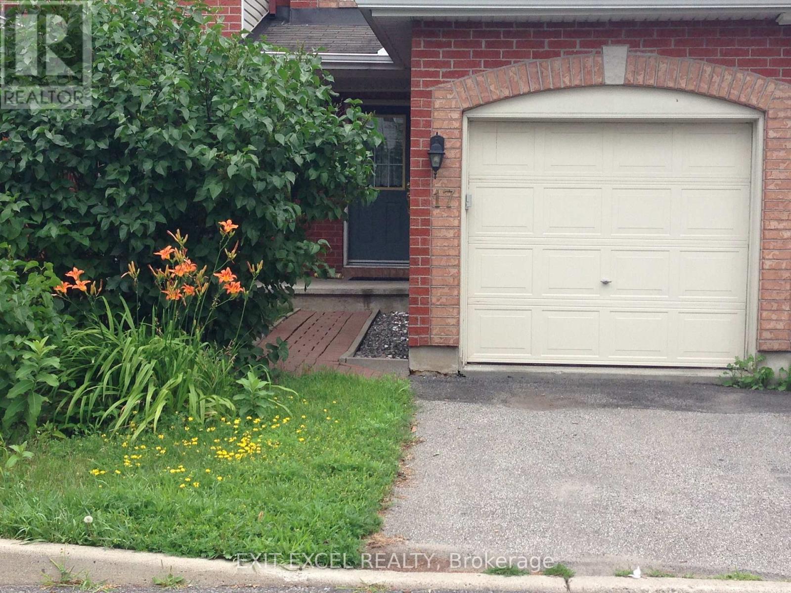 17 Heartleaf Private Property Photo 2