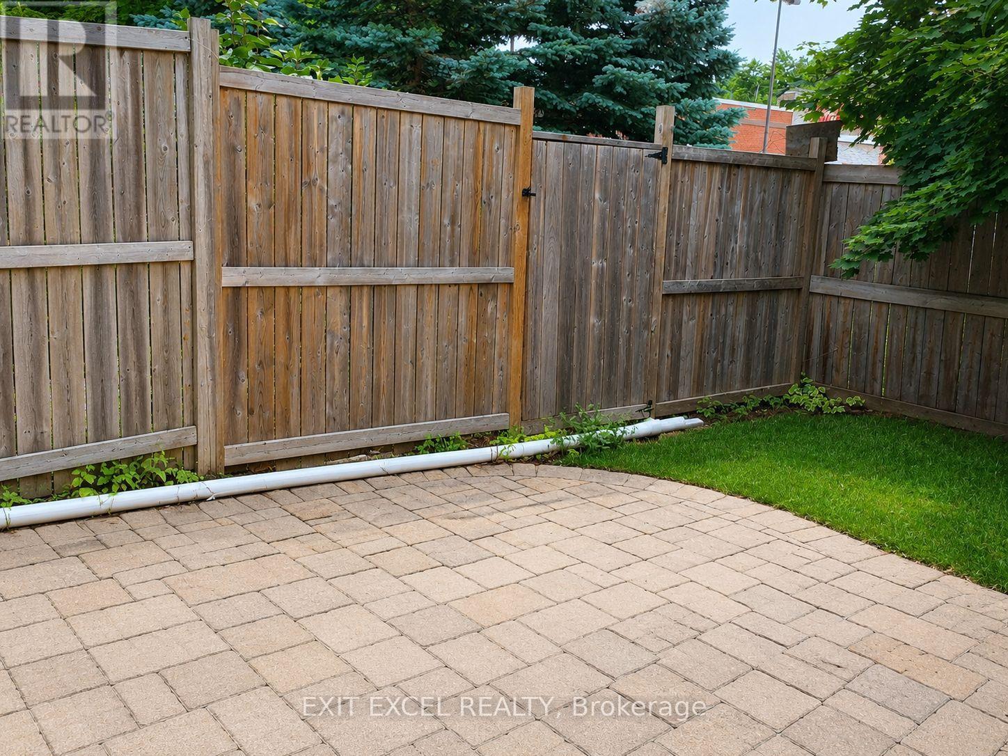 17 Heartleaf Private Property Photo 5