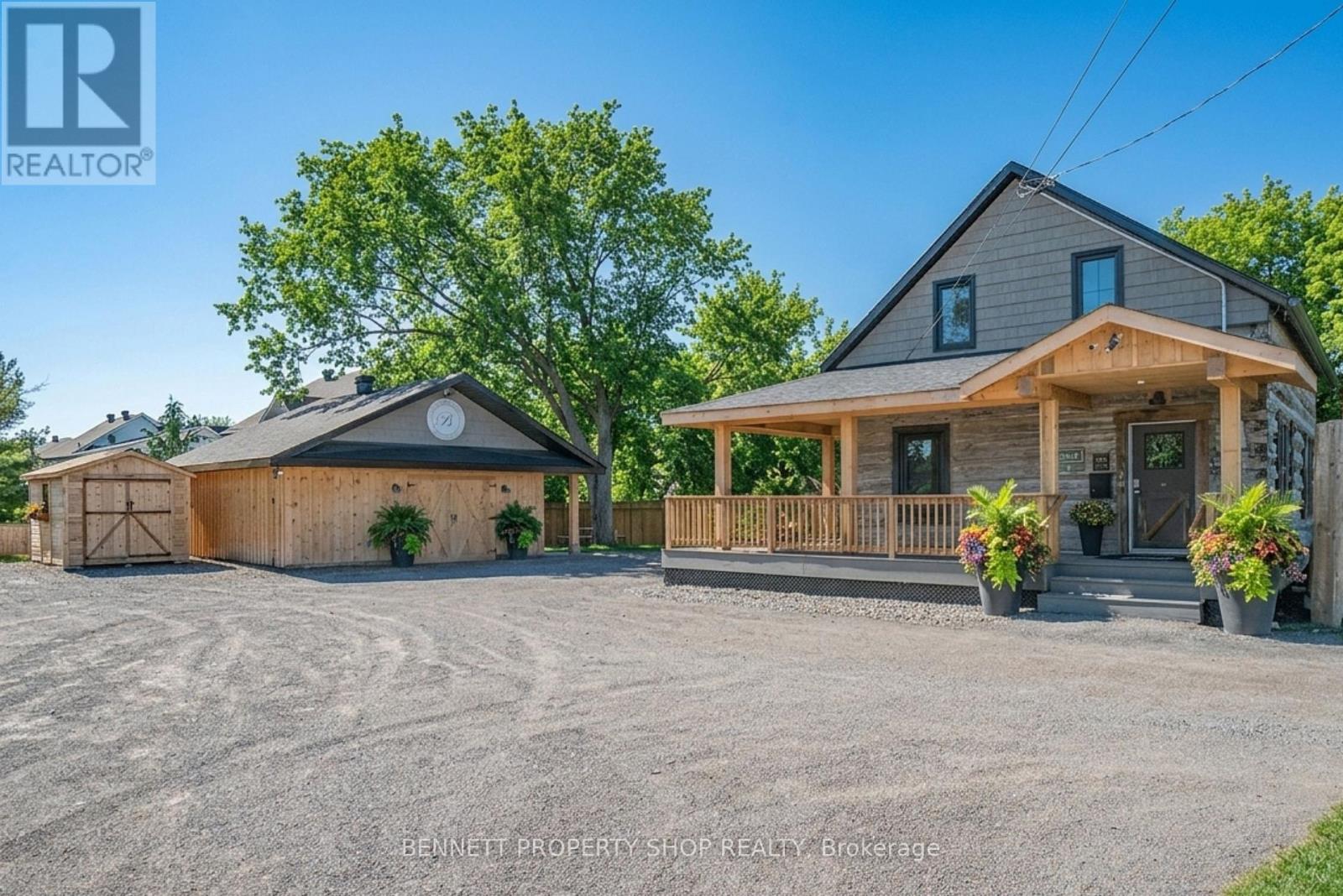 1194 Carp Road Property Photo 3