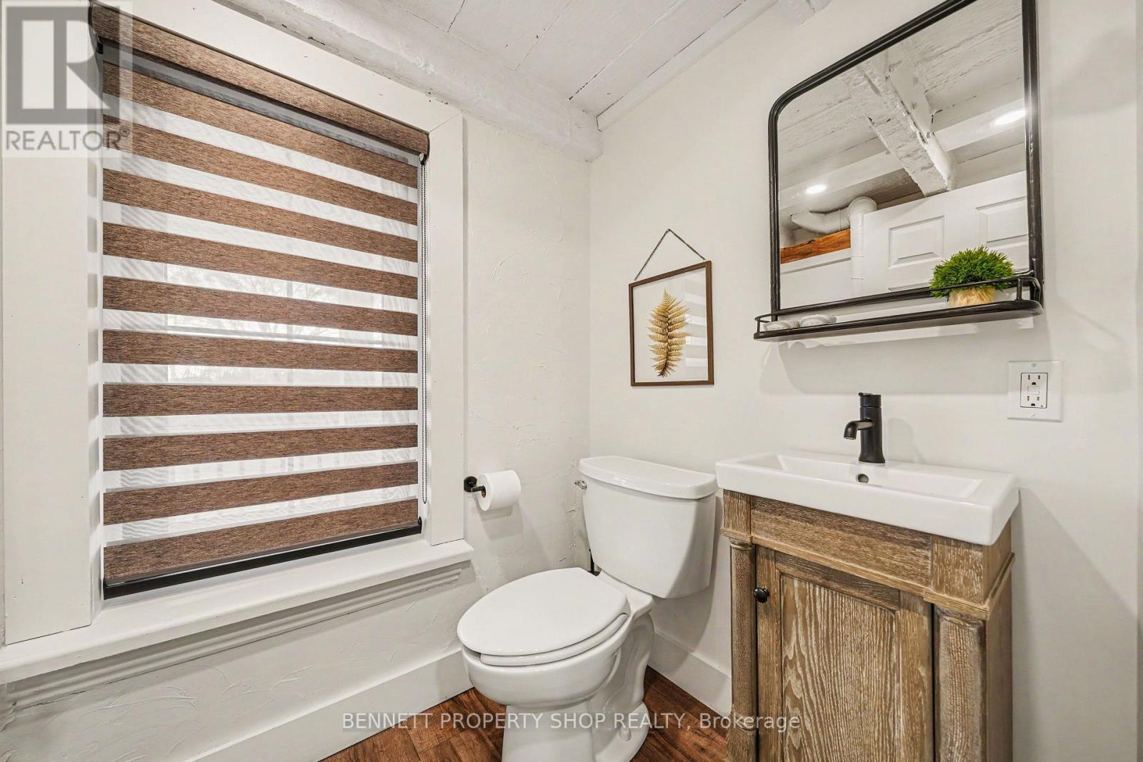 1194 Carp Road Property Photo 7