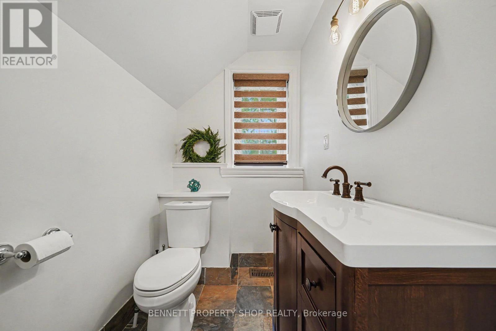1194 Carp Road Property Photo 13