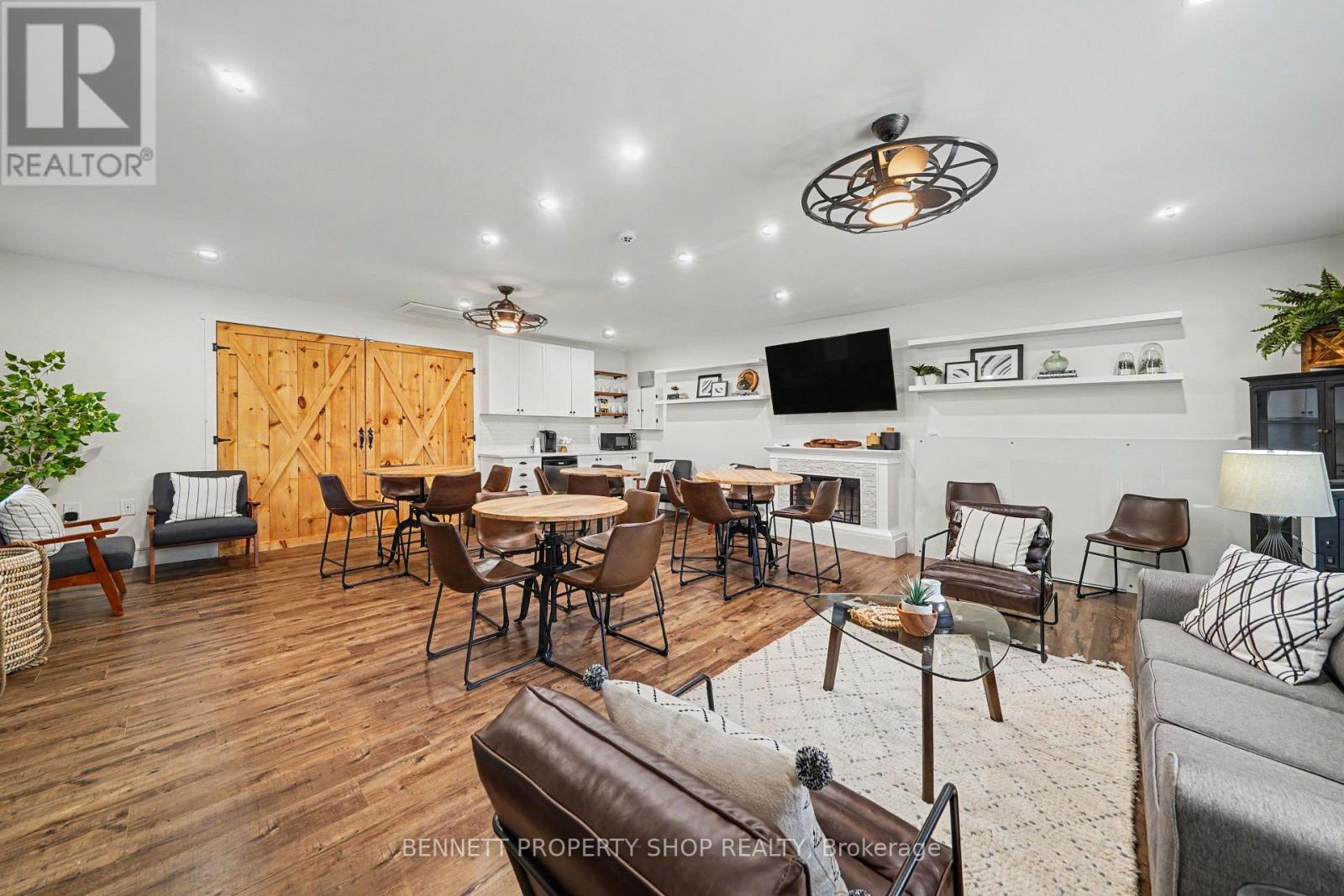 1194 Carp Road Property Photo 19