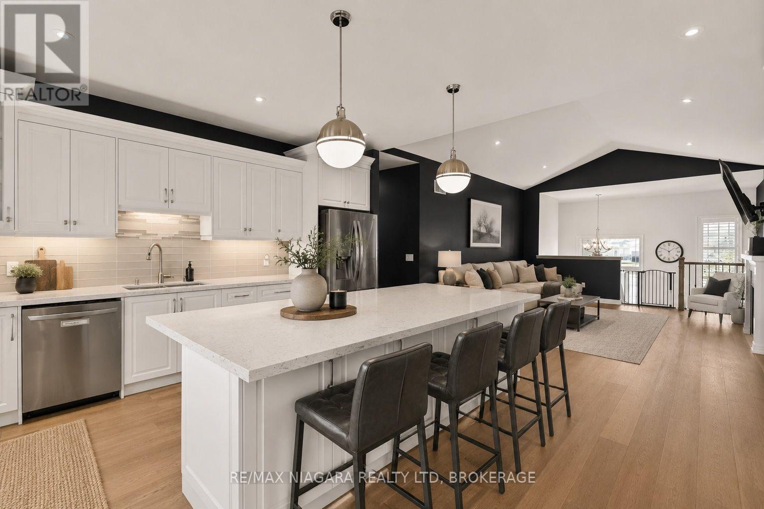 3 Delicious Court Property Photo 7