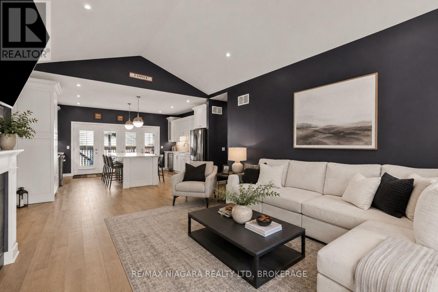 3 Delicious Court Property Photo 8